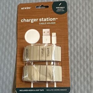 UT Wire Charger Station Cable Holder